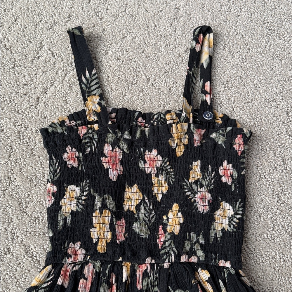 Hollister Black Floral Romper Smocked Bodice Summer One-Piece Junior Size XS - Picture 12 of 12